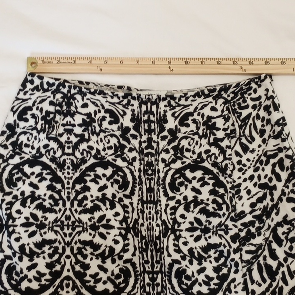 White House Black Market Womens Skort Sz 6 Black White Resort Travel Vacation - Picture 4 of 9